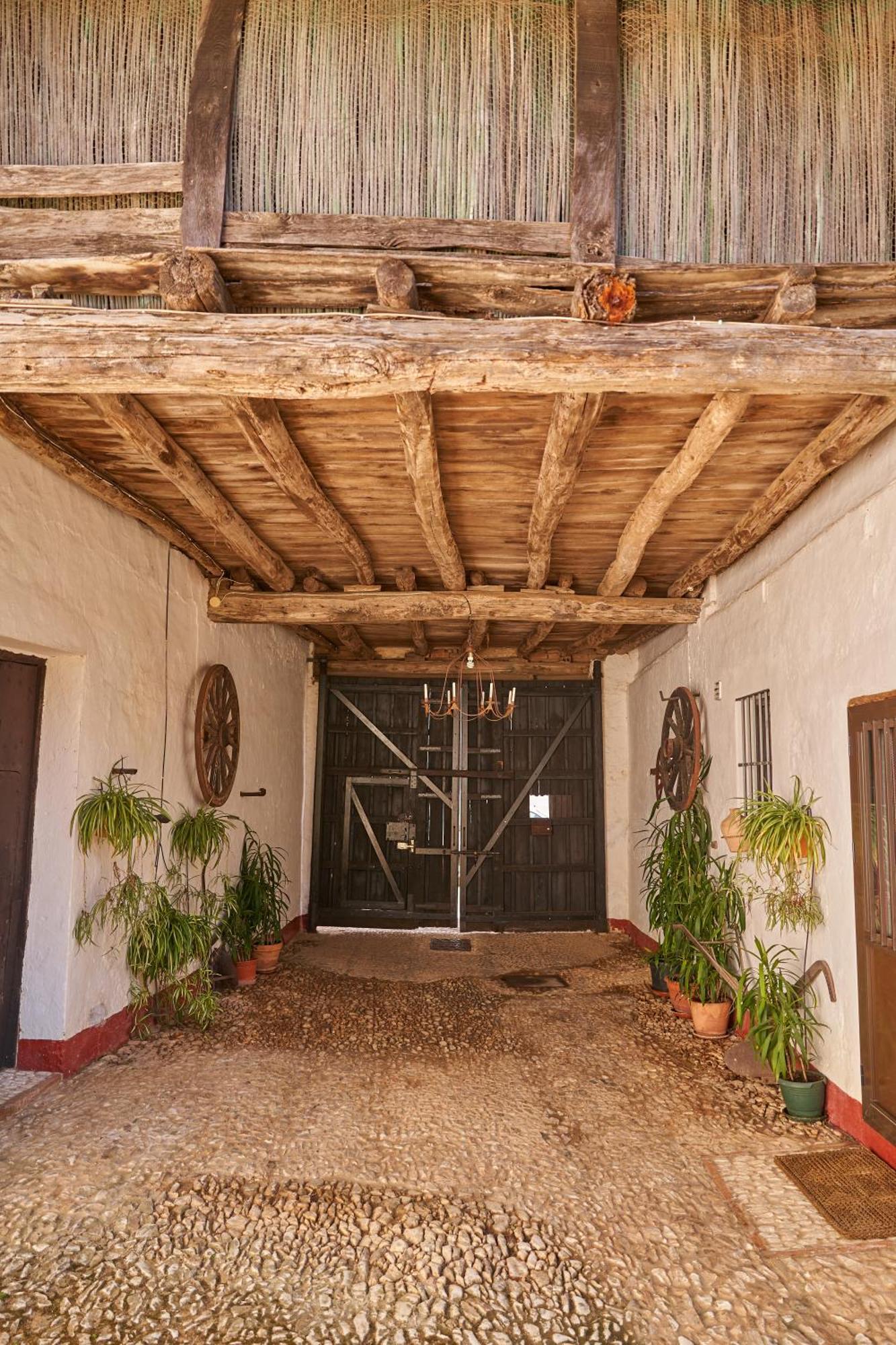 El Tragaluz - Casas en el pueblo para 4 personas Fuenteheridos Exterior foto